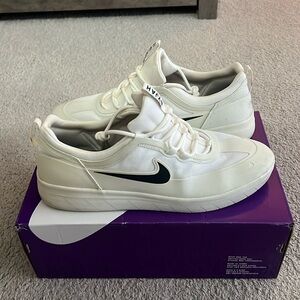 NIKE SB NYJAH FREE 2